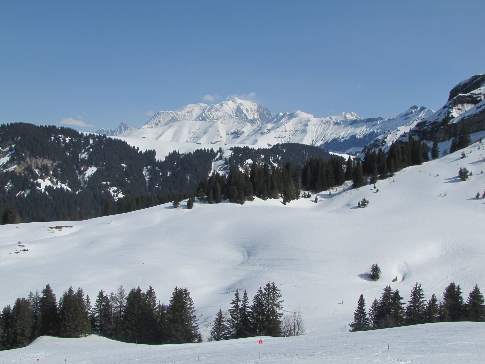 A Mont Blanc a Rhodos pályáról a Ban Rouge alatt