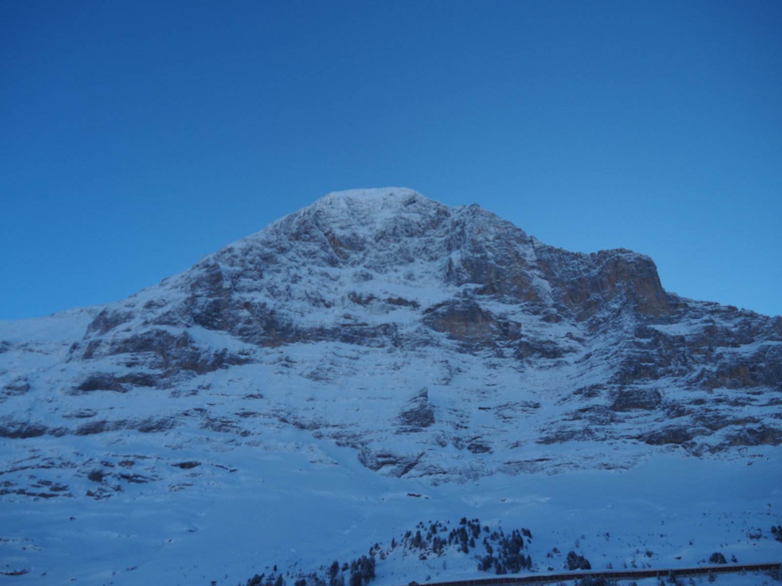 Eiger nordwand (Eiger északi fala) 2000 méter szinkülönbség