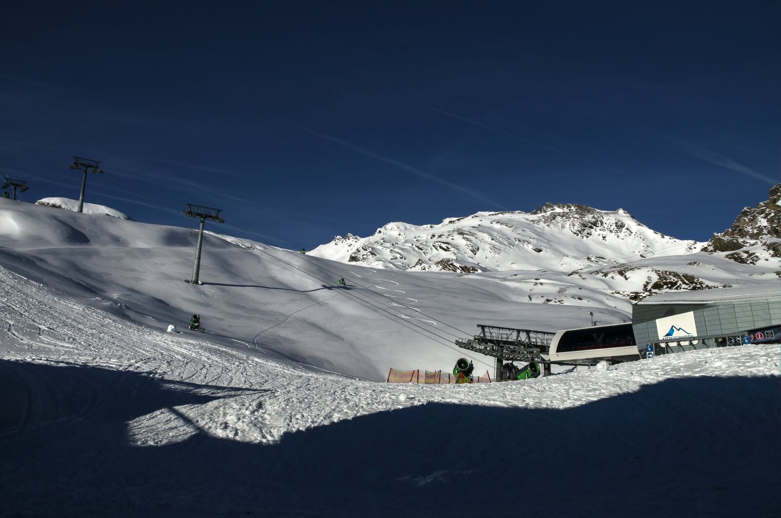 Az Alpincenter (2452 m) környéke is téliesen néz ki - Fotó: Stánicz Balázs (Stani)