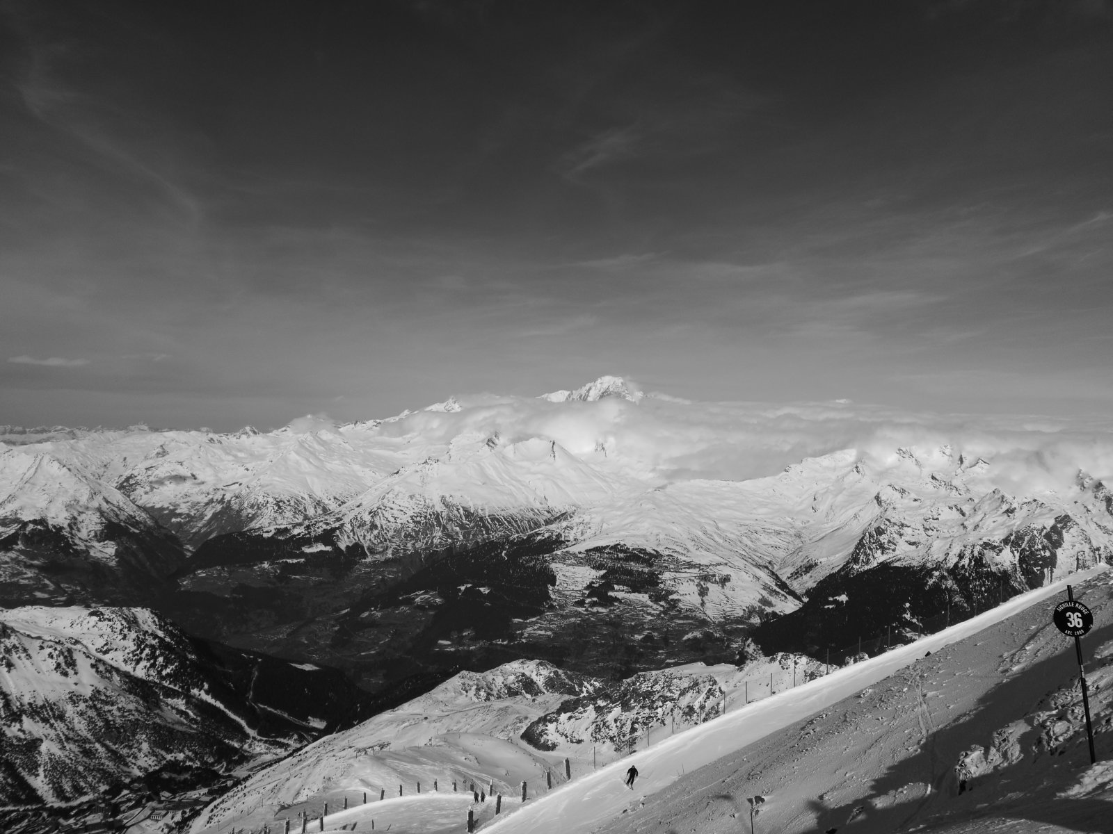 Háttérben a csodálatos Mount Blanc