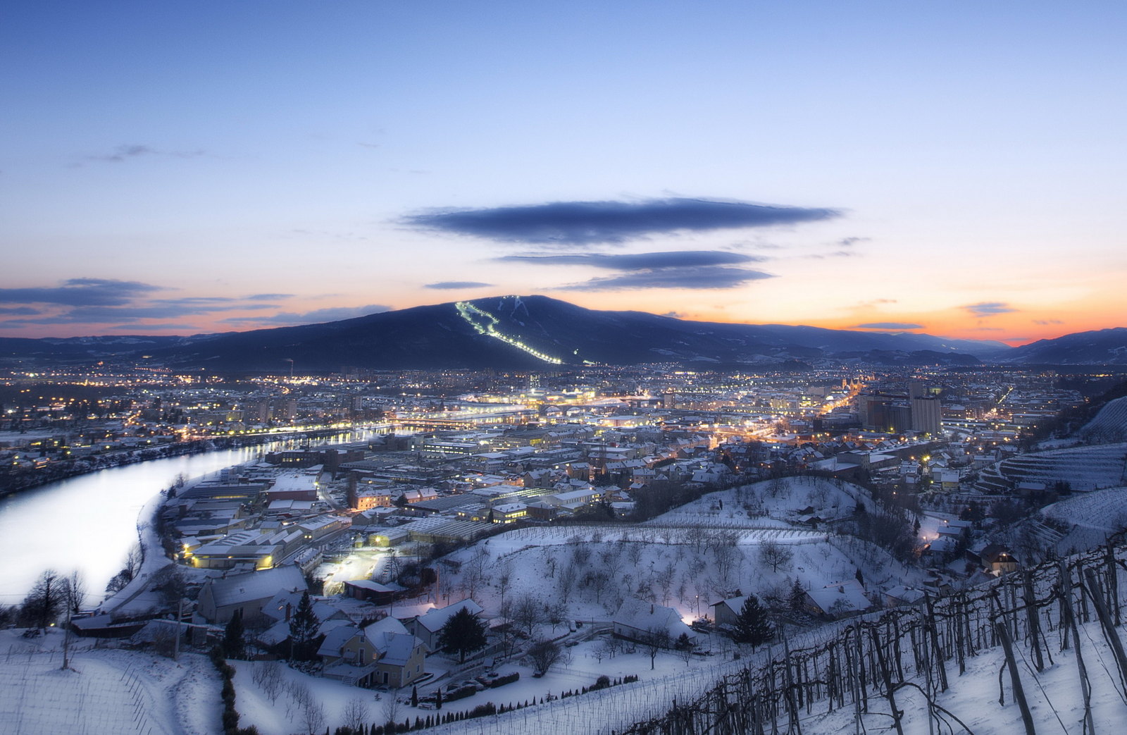Maribor - esti látkép a kivilágított sípályával