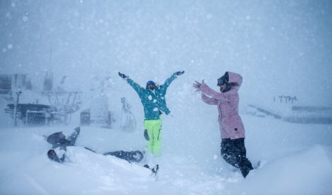 Snowboardosok örülnek a hónak - Fotó: El Colrado