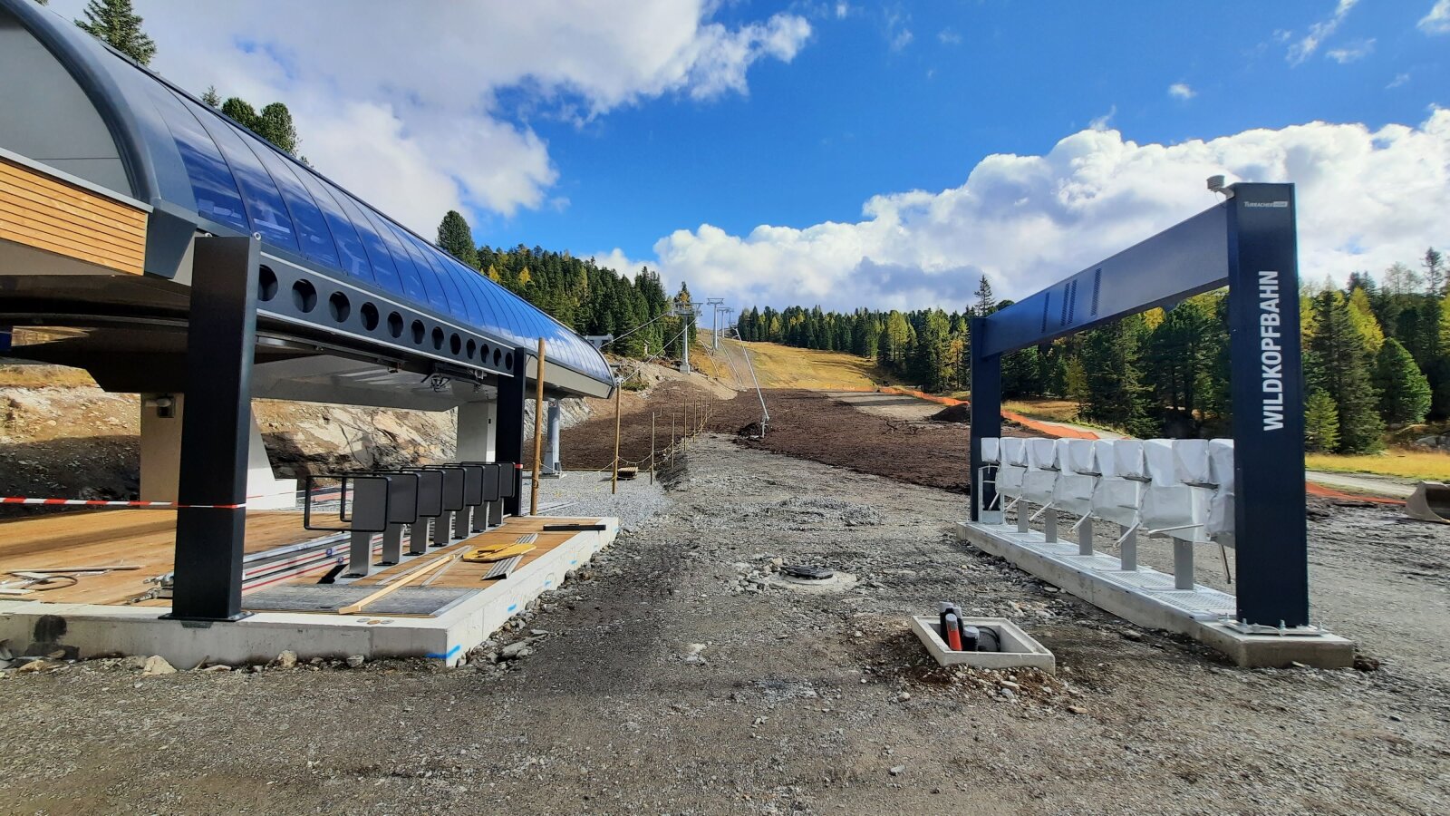 Wildkopfbahn: finisben az építkezés | Fotó: sielok.hu 2023.10.22.