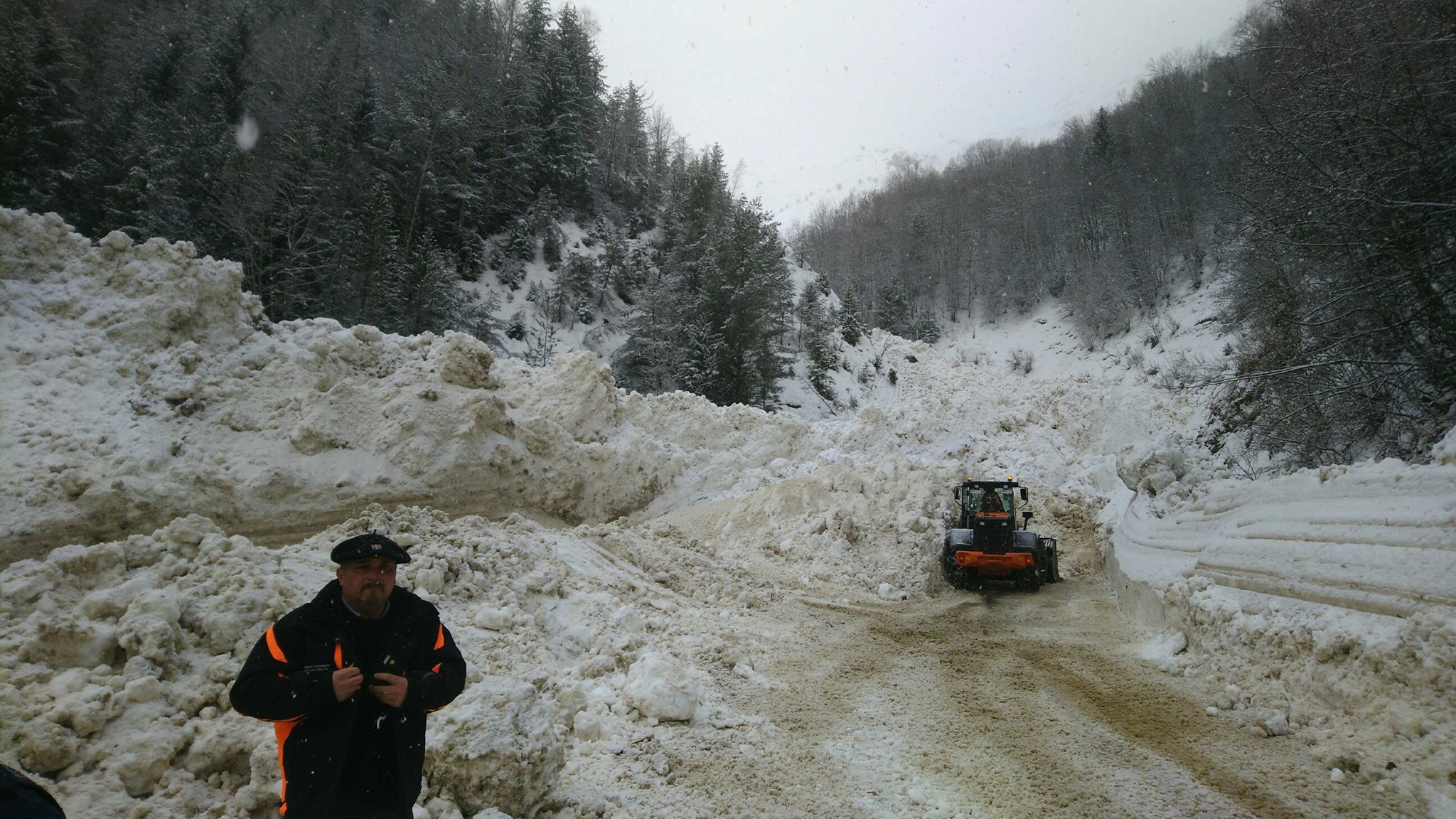 Hóomlás egy francia hegyiúton Kép: Gendarmerie de la Savoie
