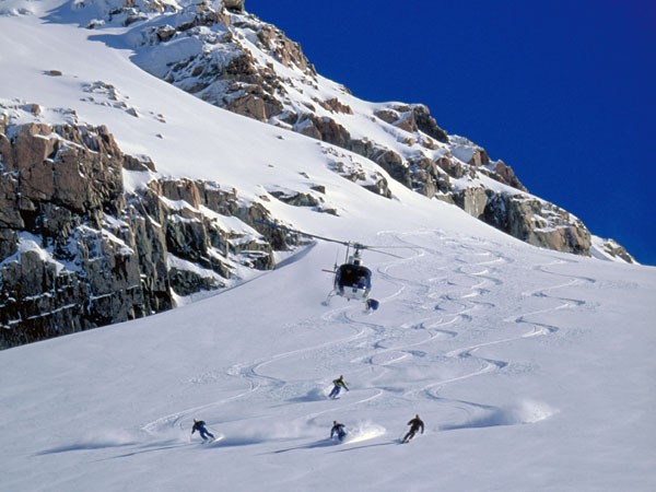 A heli síelés igen népszerű az országban - Fotó: Mt Hutt Heli Ski