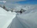 Kocsikázás hófalak között