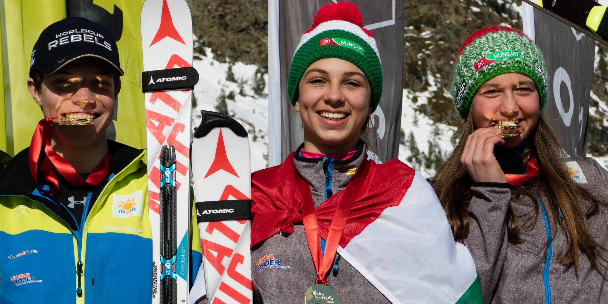 Az aranyérmesek: Tausz András (GS U16), Szőllős Noa (SL U14), és Tóth Zita (GS U16)
