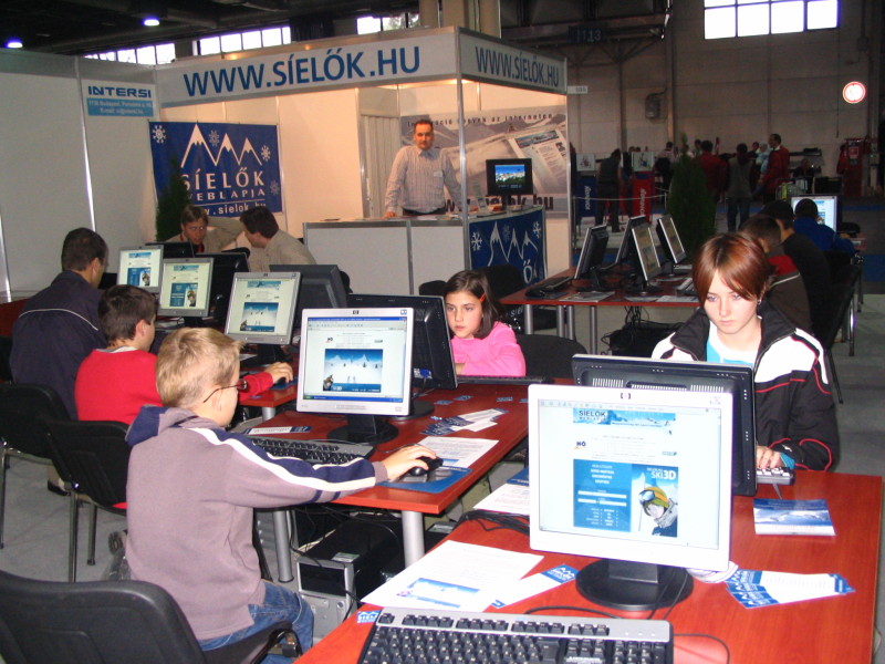 Népszerű volt a 2005. évi Hó-Show-n bemutatott virtuális síverseny játékunk.