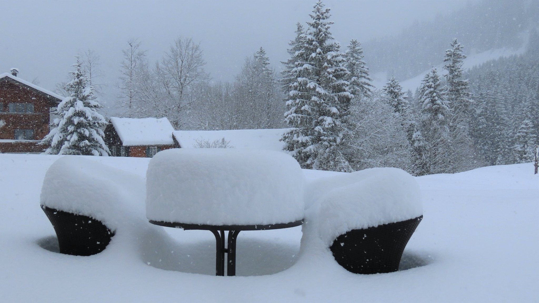 Mittelberg, Vorarlberg, Ausztria: szombattól hétfőig 58 cm hó kb. 1200 méteren (Kép: Haus Walser Berge)