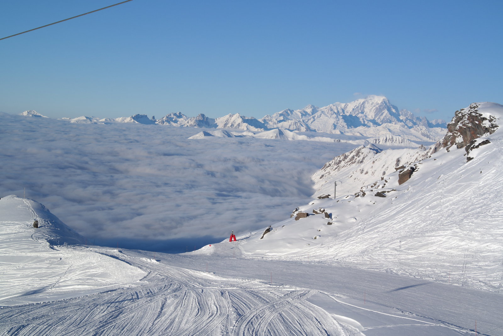 Mt. Blanc a felhők felett Les Menuires-ből