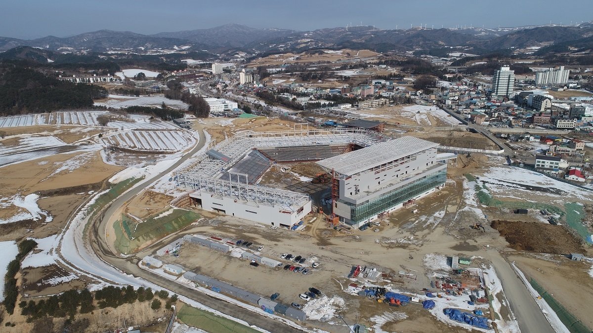A nyitó- és záróünnepség helyszíne, a Pjongcsang Olimpiai Stadion | Fotó: pyeongchang2018.com