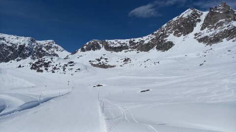 Alig volt 1-2 ember a pályán