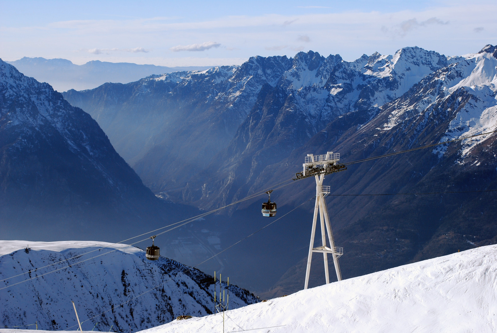 Alpe d'Huez, kabinok a völgy felett
