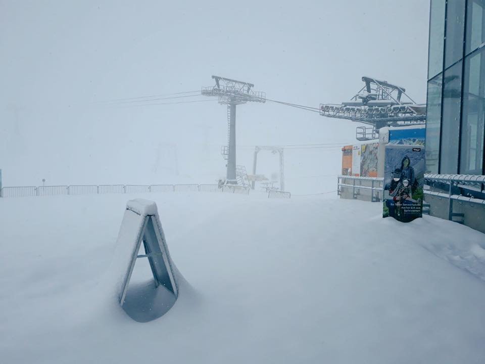 Közel 40 cm hó Stubaion - fotó: Stubai (facebook)