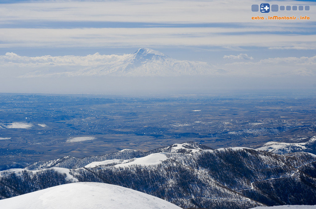 Örmény síelés kilátással 5000 méteres hegyekre - Fotó: ski.inmontanis.info