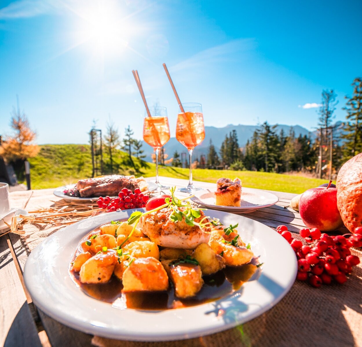 Gasztronómiai élmények várnak a csúcson található étteremben