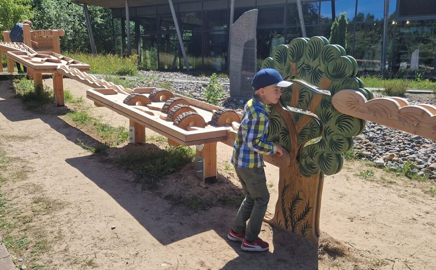 A 100 méter hosszú fagolyó pálya egyik szakasza