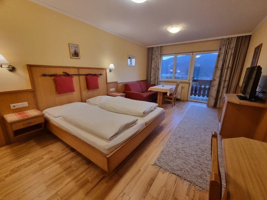 Zimmer22.jpg