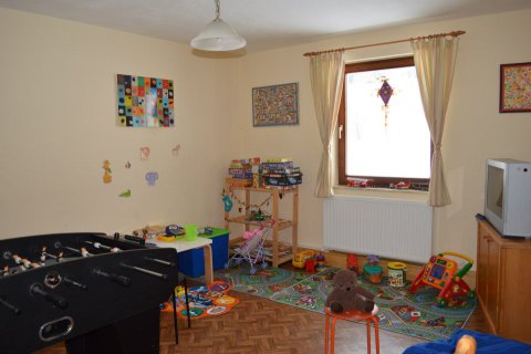 305834-363381953771087-1143721419-n.jpg