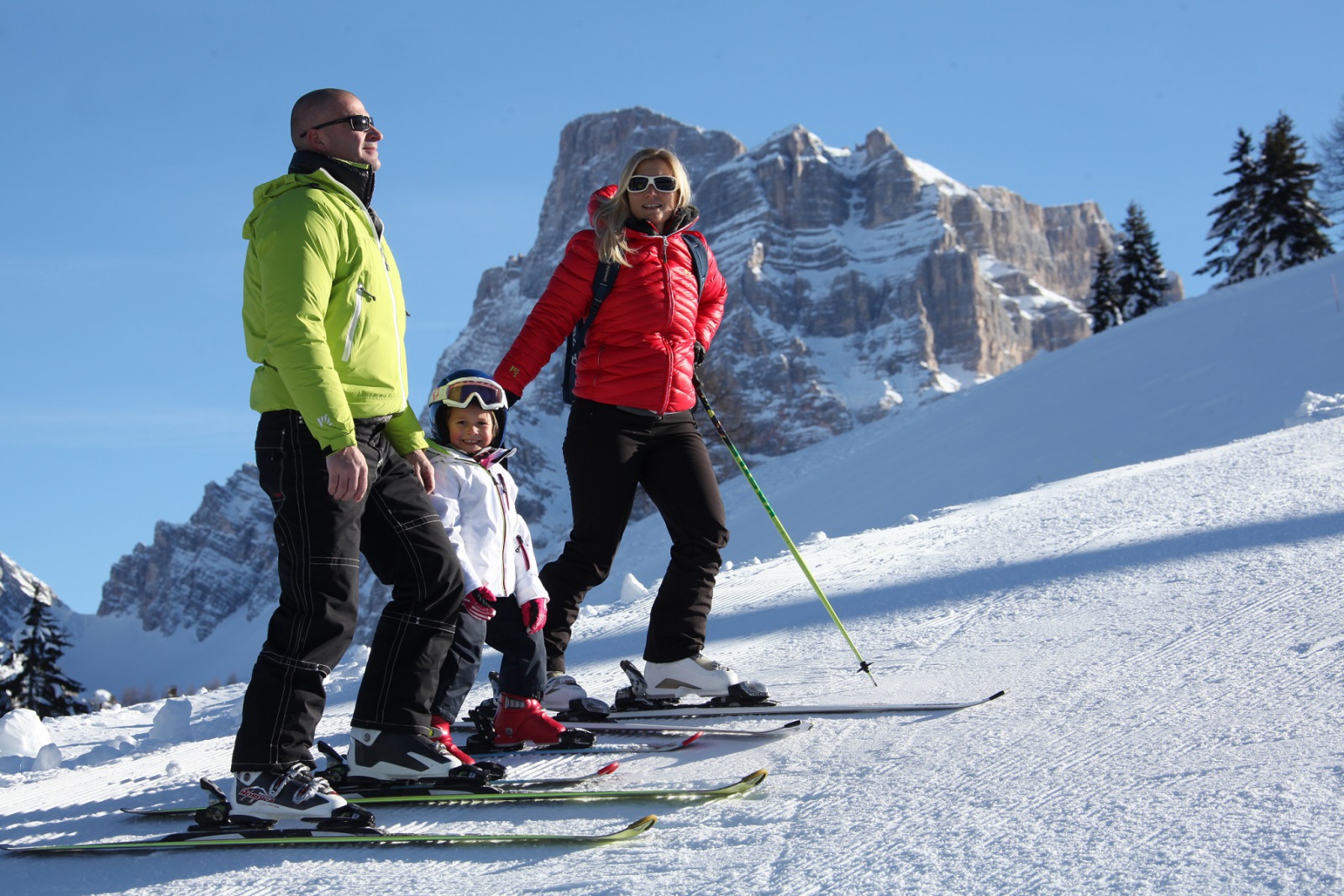 famiglia-alleghe-ski-civetta-Archivio-Dolomiti-Stars-Pic-Manrico-Dell-Agnola-2014-4.JPG