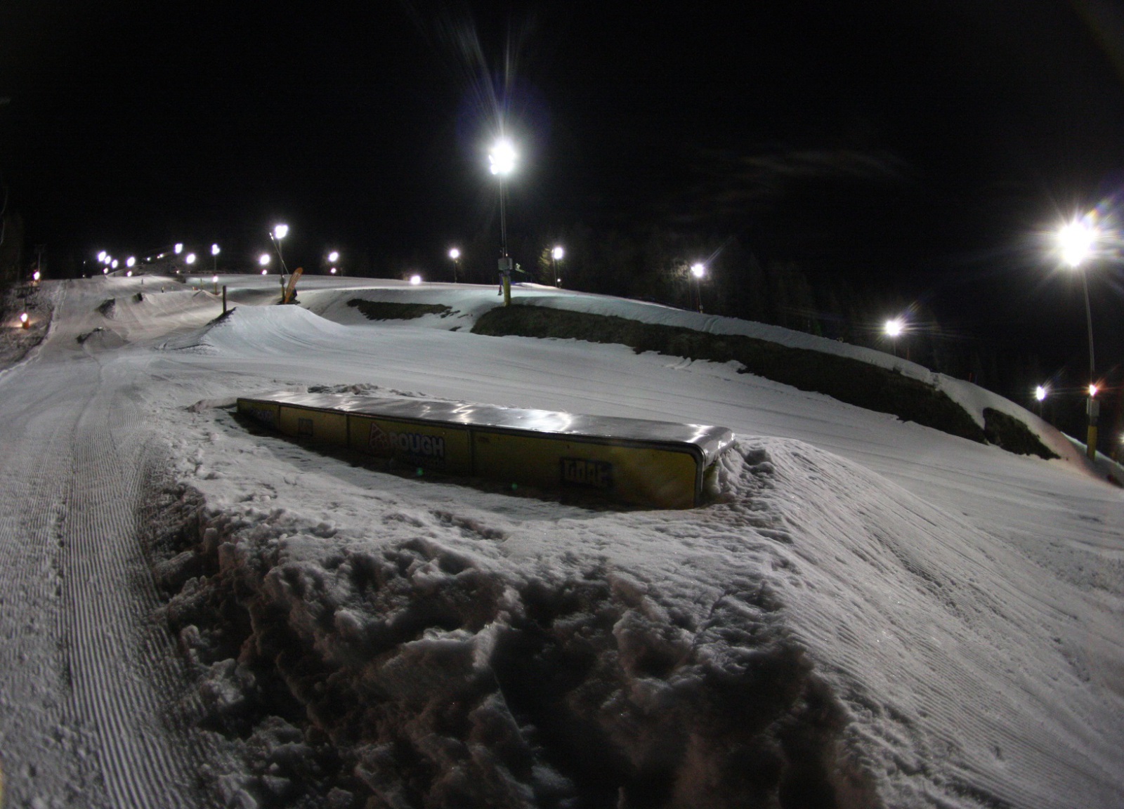 valdizoldo-ski-skiing-by-night-Archivio-Dolomiti-Stars.JPG