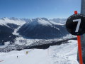 Davos a völgyben, háttérben a Flüele hágó
