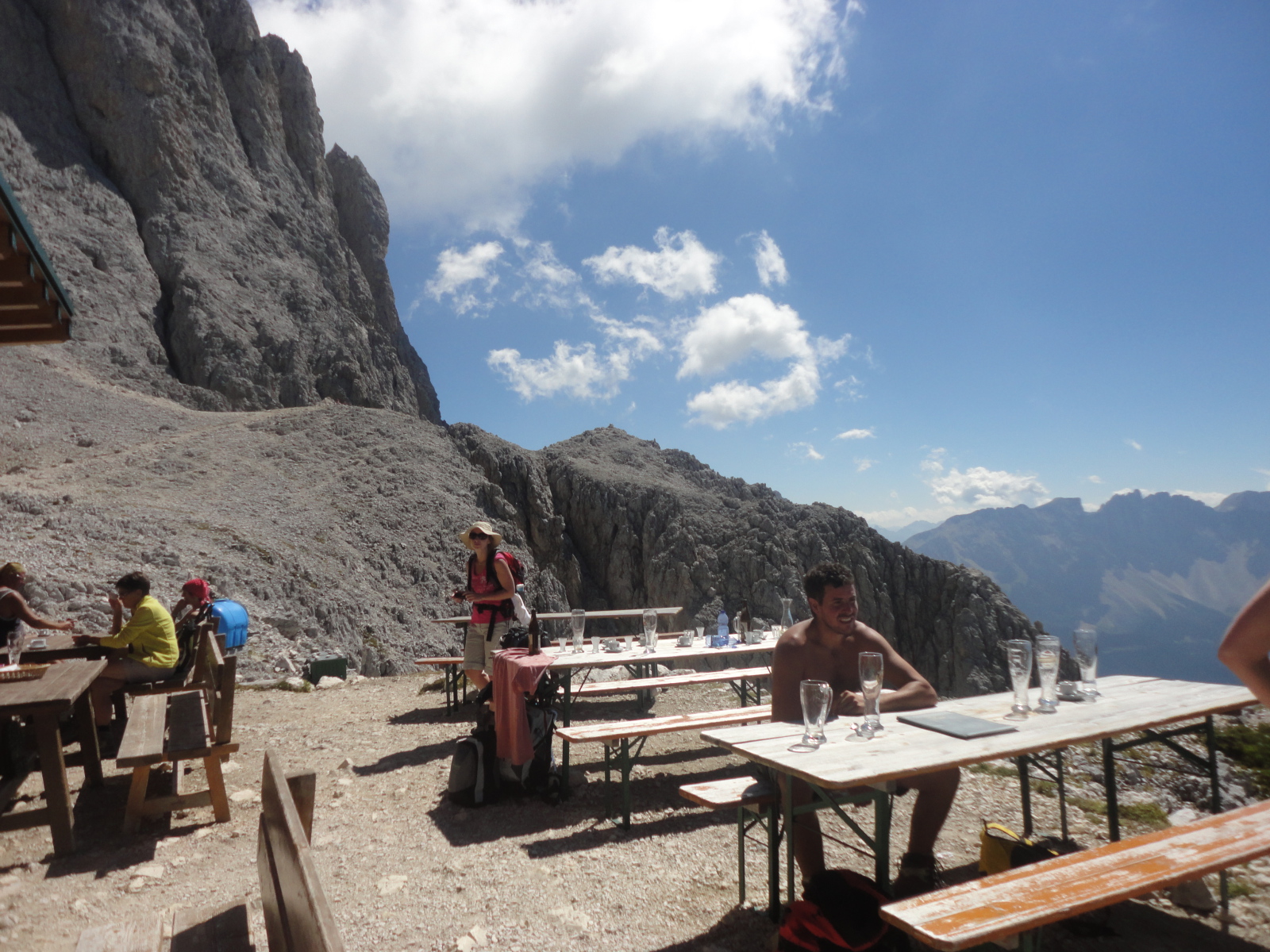 A Santnerpasshütte 2734 méteren.