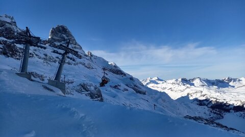 Jochstock 2564m-en 3 kanton találkozási pontja: NW-OW-BE