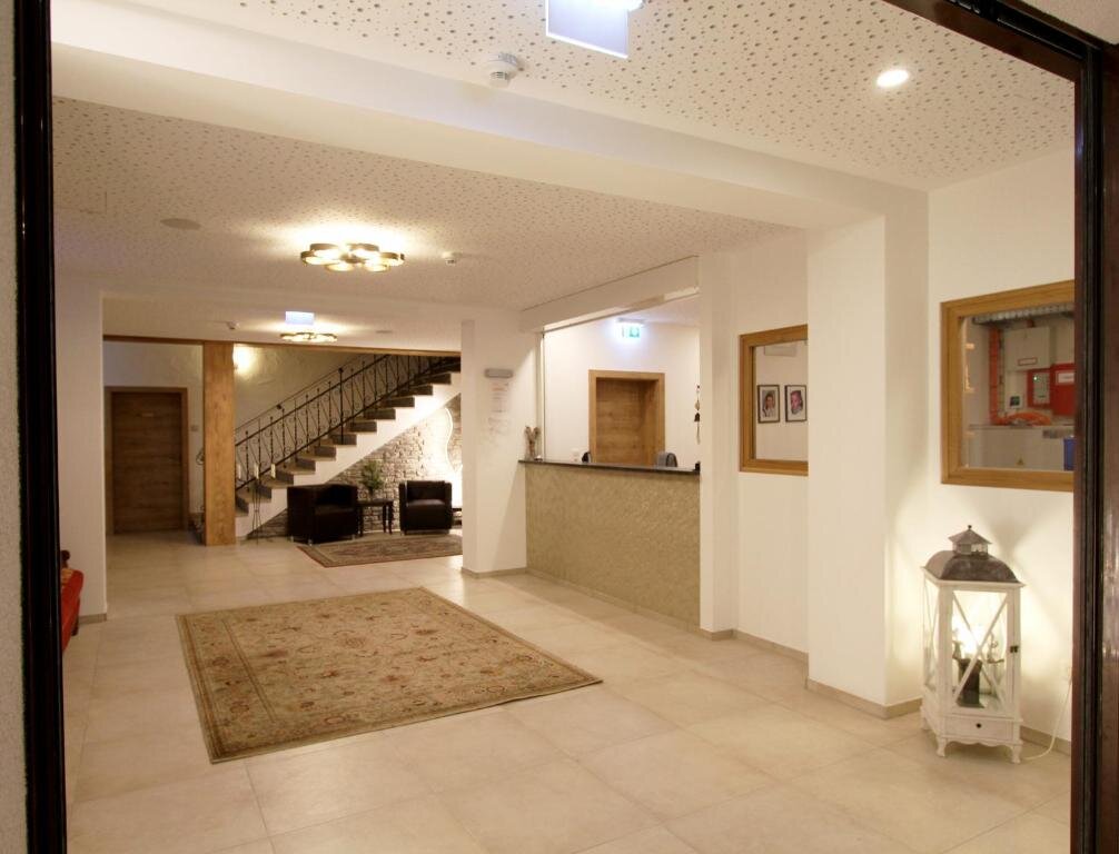 e06.jpg