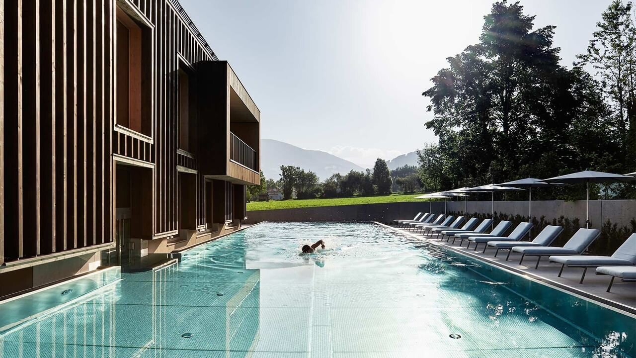 falkensteiner-hotel-kronplatz-acquapura-spa-pools-6.jpg