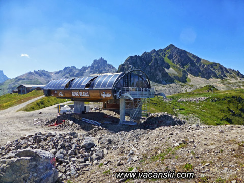 az új Bouc Blanc La Tania-Courchevel