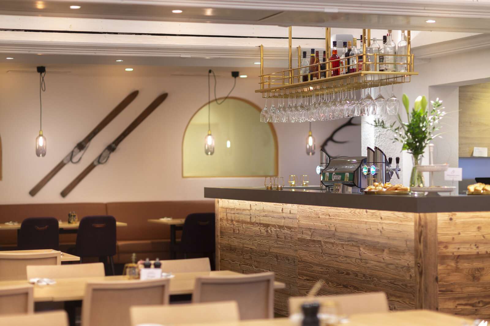 Hotel-Goldried-Eatery-Bar-klein.jpg