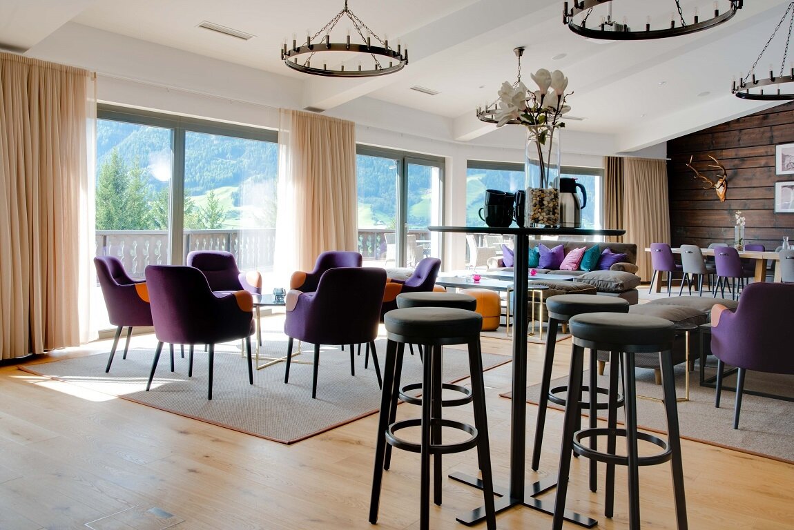 The-Peak-Room---Wohnzimmerlook.jpg