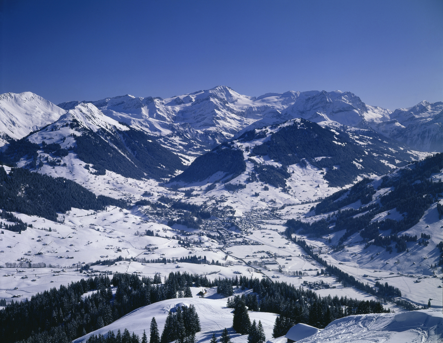 Gstaad panoráma