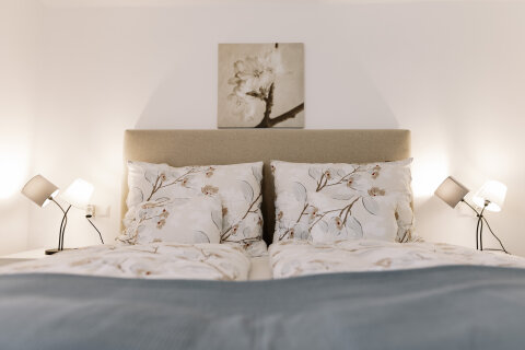 Haus-Montis-bedroom.jpg