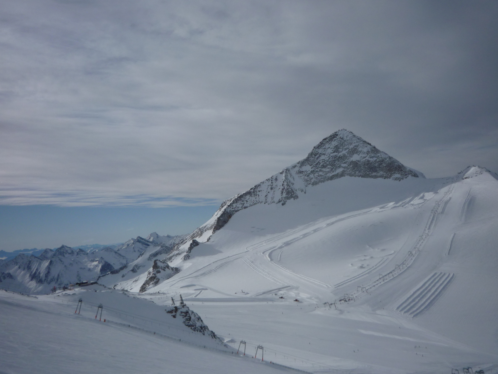 Olperer (3476 m) és a gleccserpályák