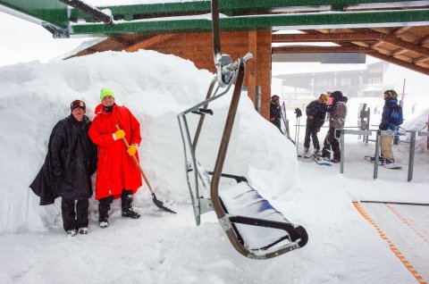 Prato Nevoso síterepét megbénította a 150 cm friss hó (Kép: Prato Nevoso Ski / Facebook) 