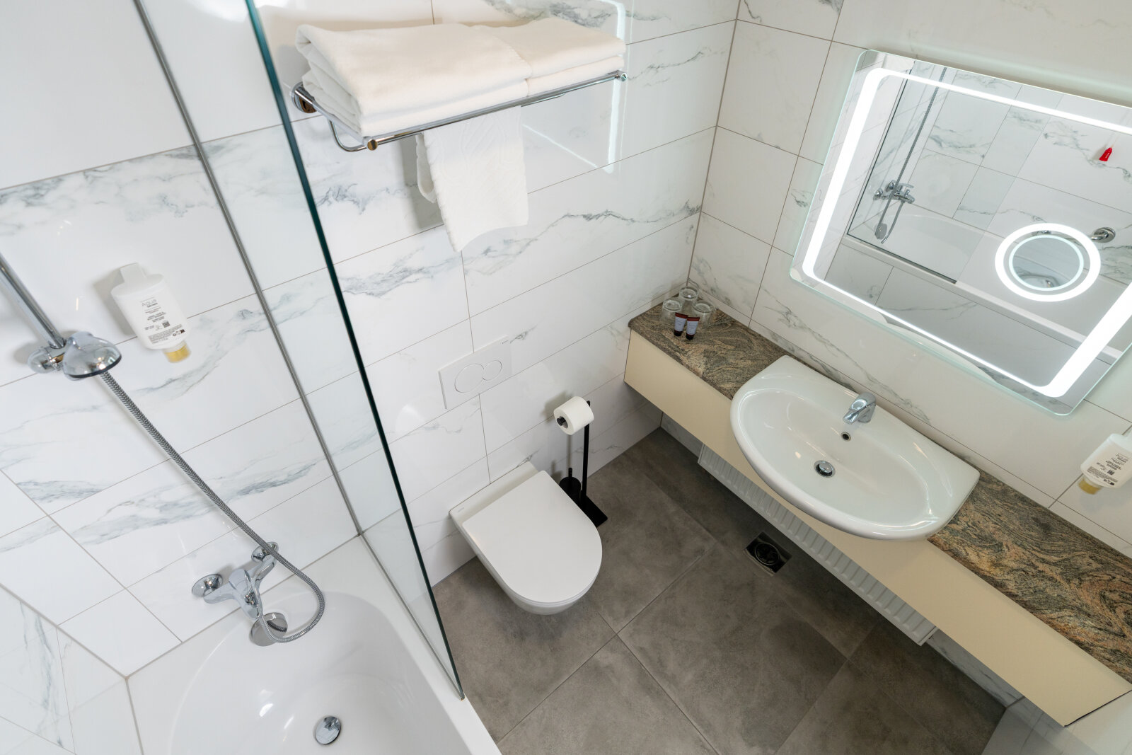 BATHROOM-GARDEN-PART.jpg