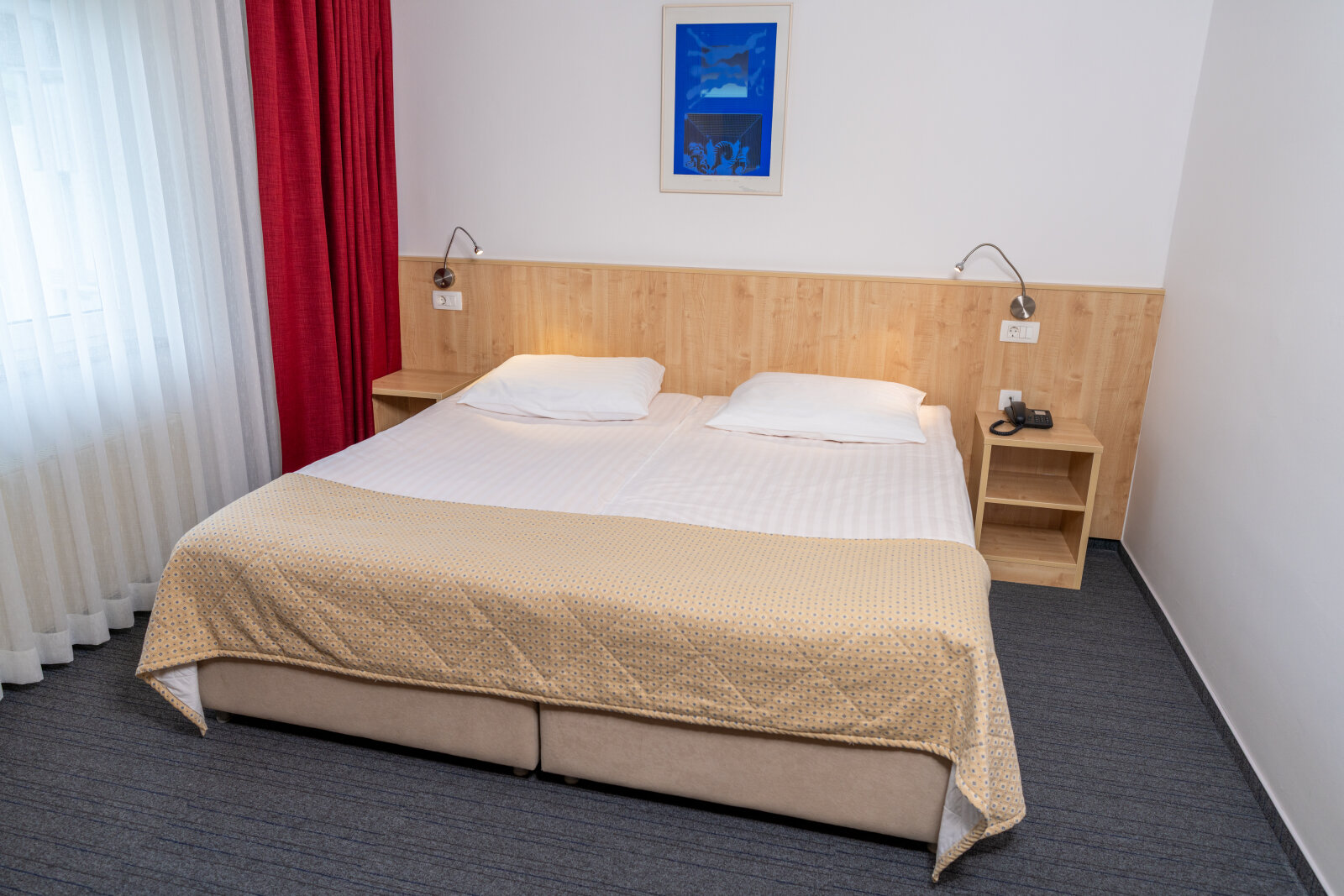HOTEL-SUITE-22-BEDROOM.jpg