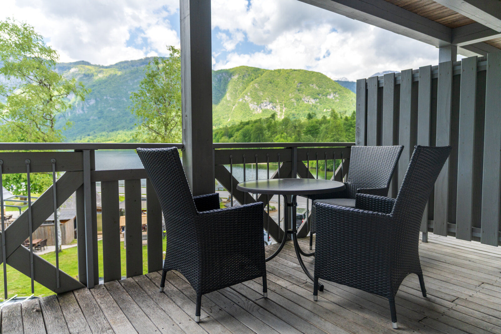 ROOM-DE-LUXE-VIEW.jpg