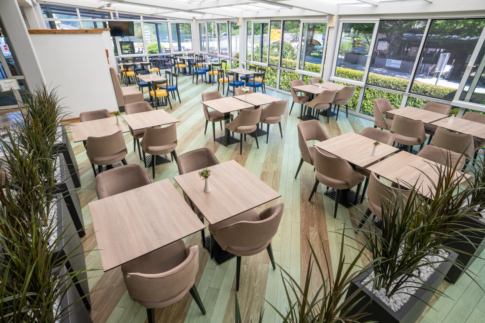 WINTER-GARDEN-RESTAURANT.jpg
