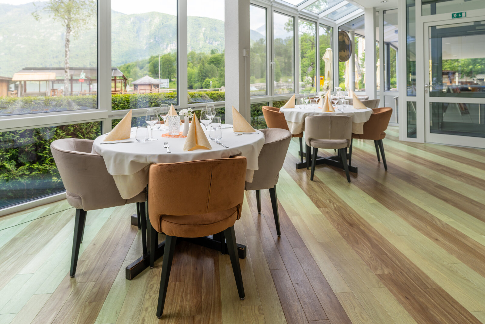 ZLATOVICA-RESTAURANT.jpg