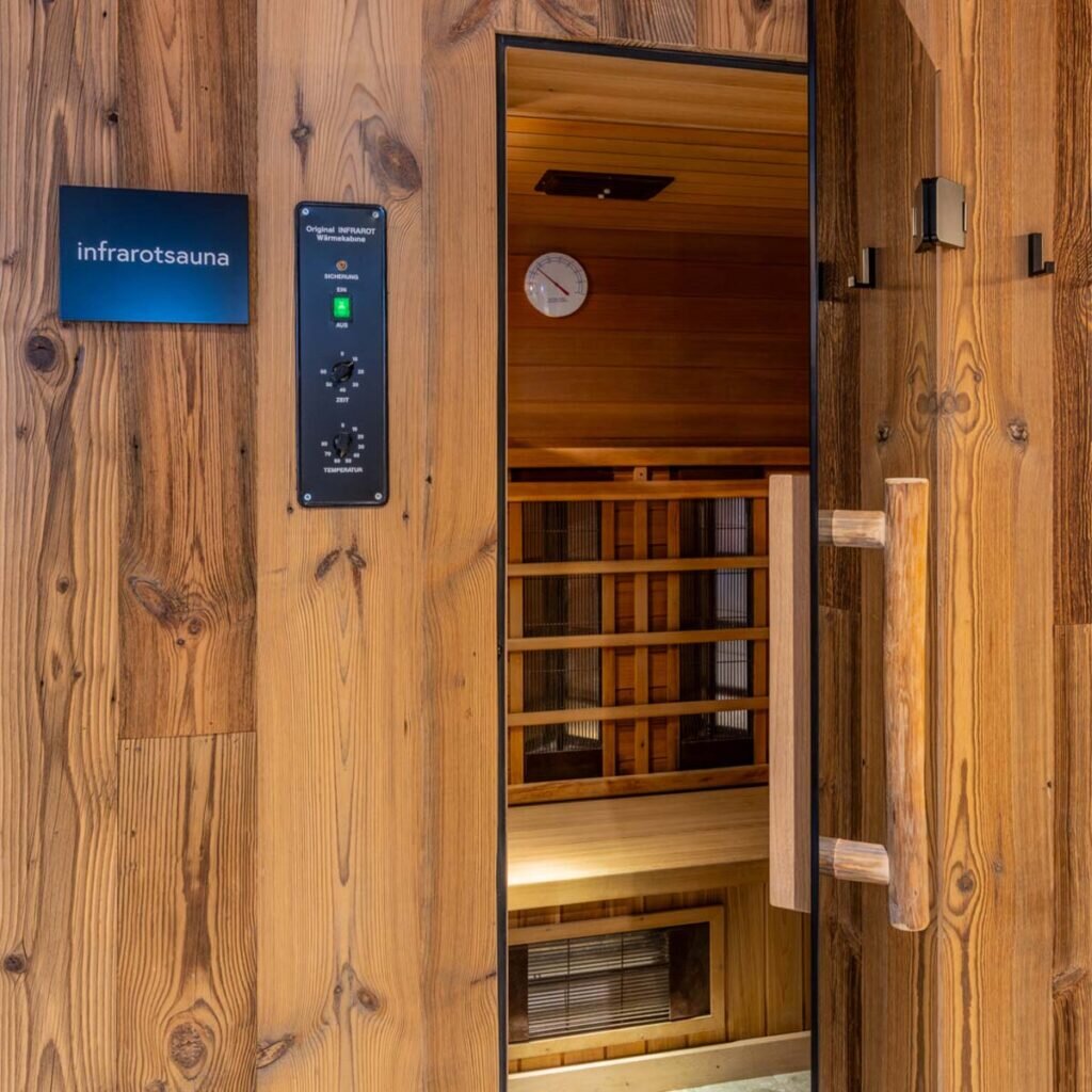 hotelkanzler-infrarotsauna-wellness-1024x1024.jpg