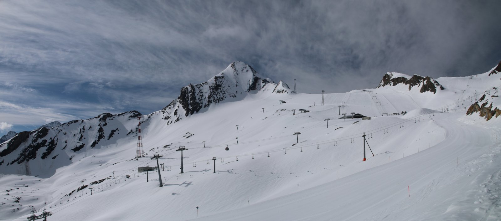 A Kitzsteihorn gleccser május végén. Remek sínap kevés emberrel és kivasalt pályákkal (fotó: Stani)