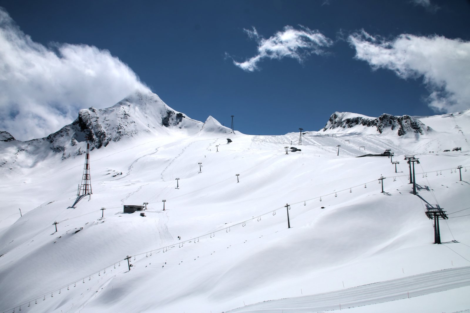 Kilátás az Ice Camp-től 