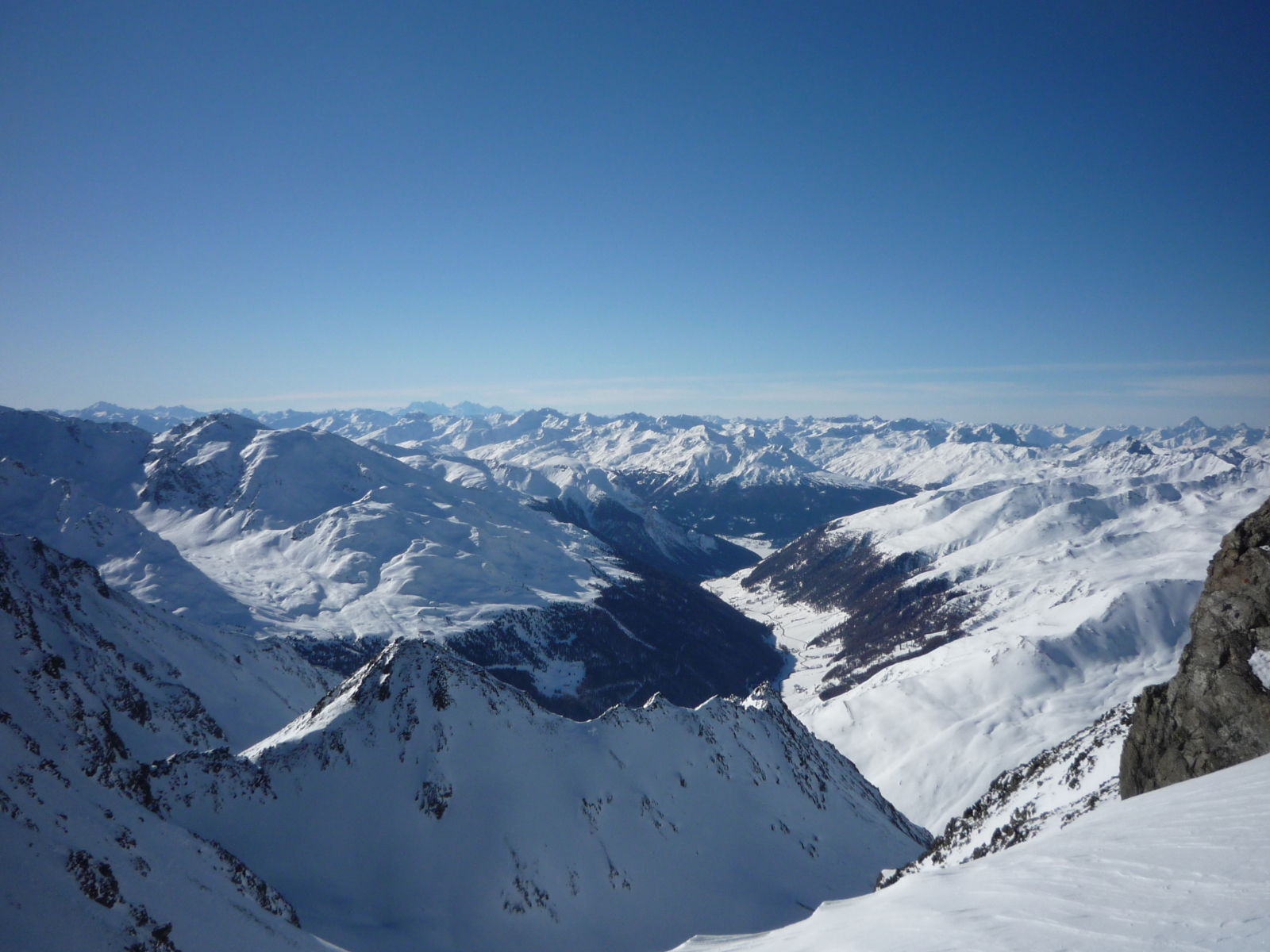 Kilátás Dél-Tirol, Svájc és Vorarlberg felé (Karlesjoch, 3108 m)
