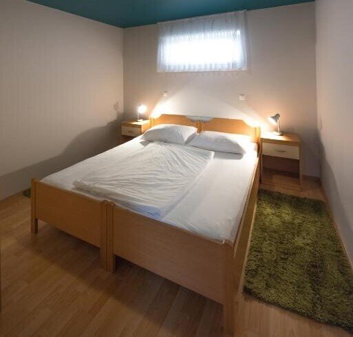 one-room-apart-2-3.jpg