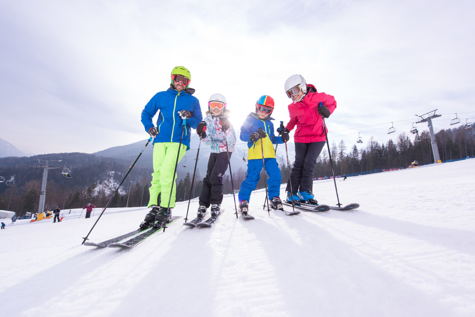 Alpine-Skiing-photo-Iztok-Medja-source-slovenia.info-2.jpg