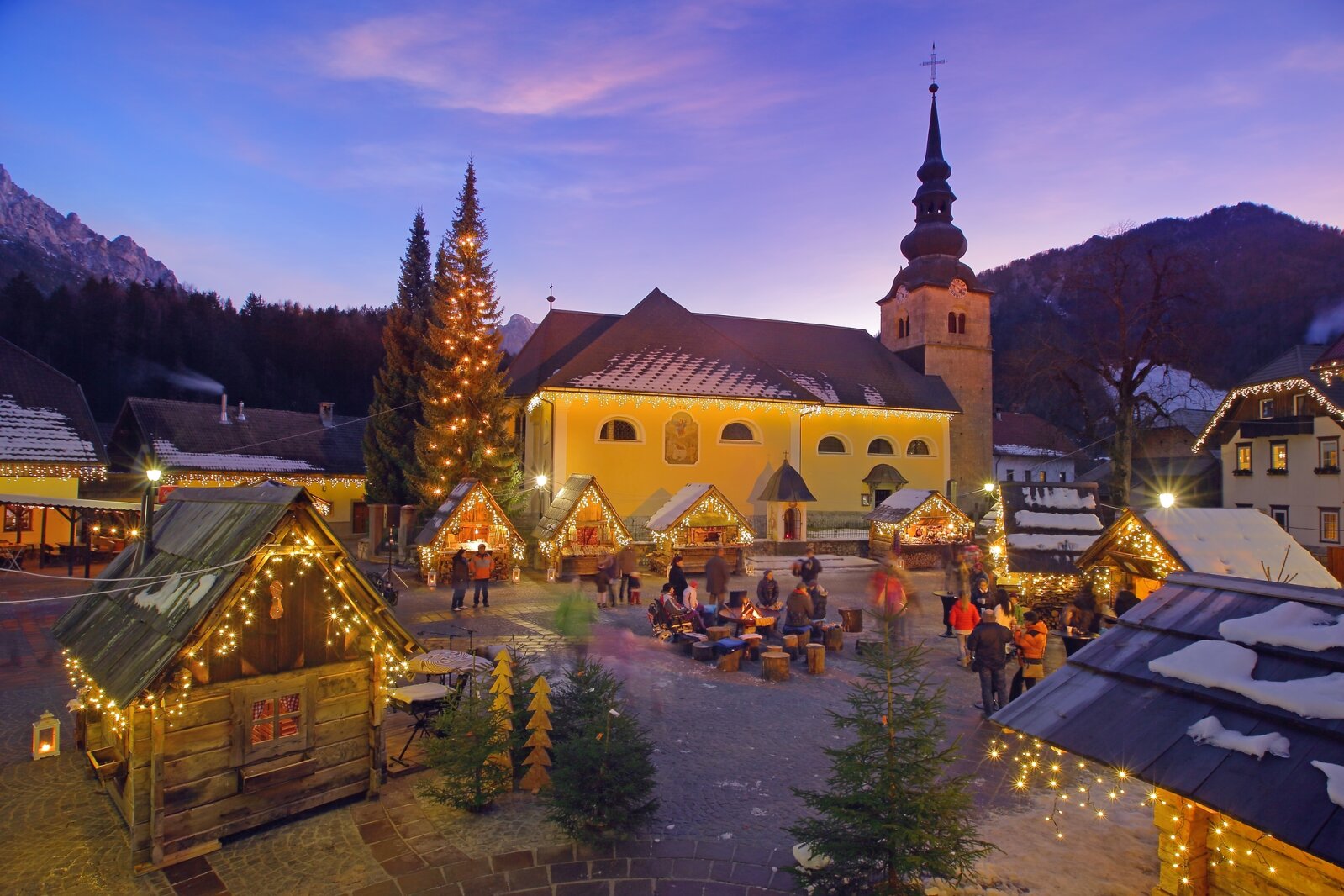 Alpine-Village-Kranjska-Gora-photo-Matej-VraniU010d-source-slovenia.info-1.jpg