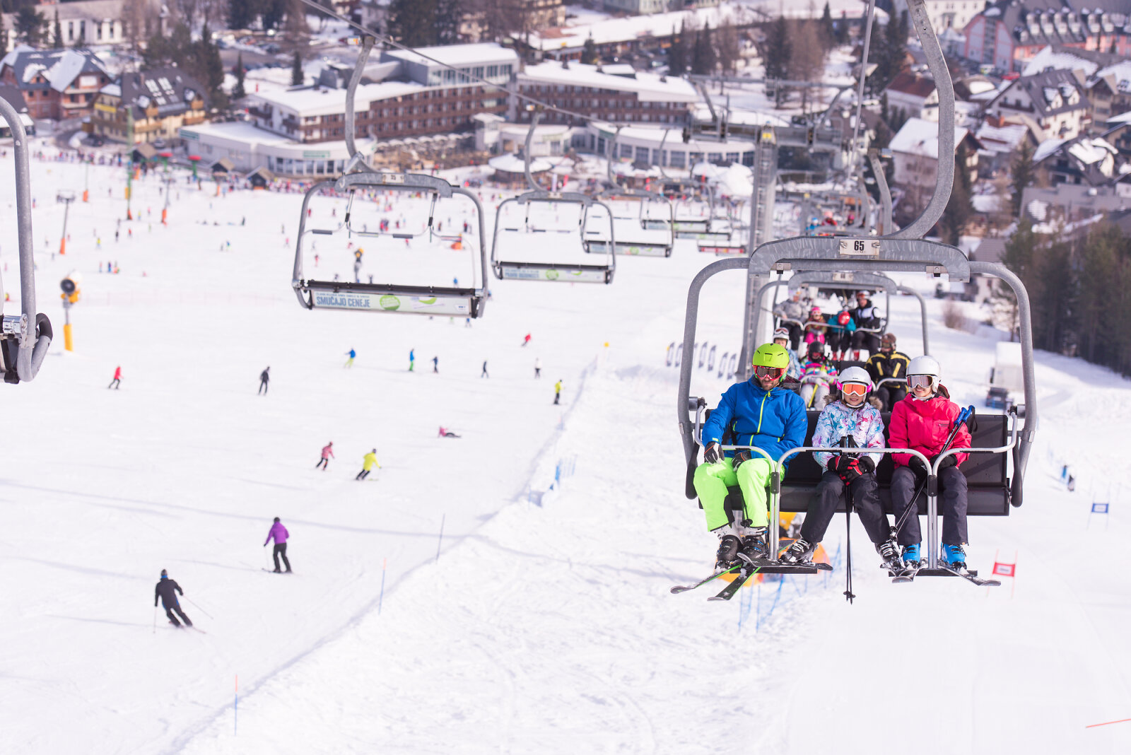 Összesen 6 ülő- és 9 húzólift szolgálja ki Kranjska Gora sípályáit